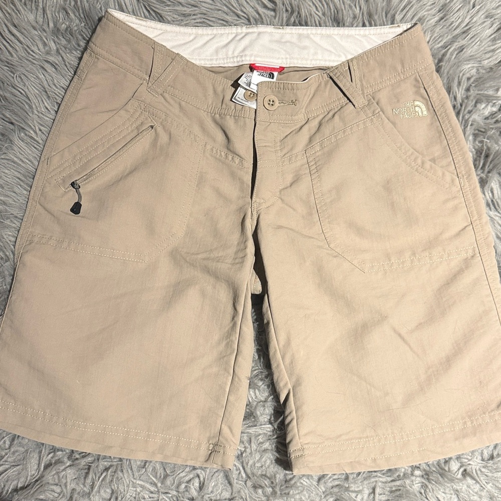 The North Face Womens Nylon Cargo Hiking Bermuda Shorts